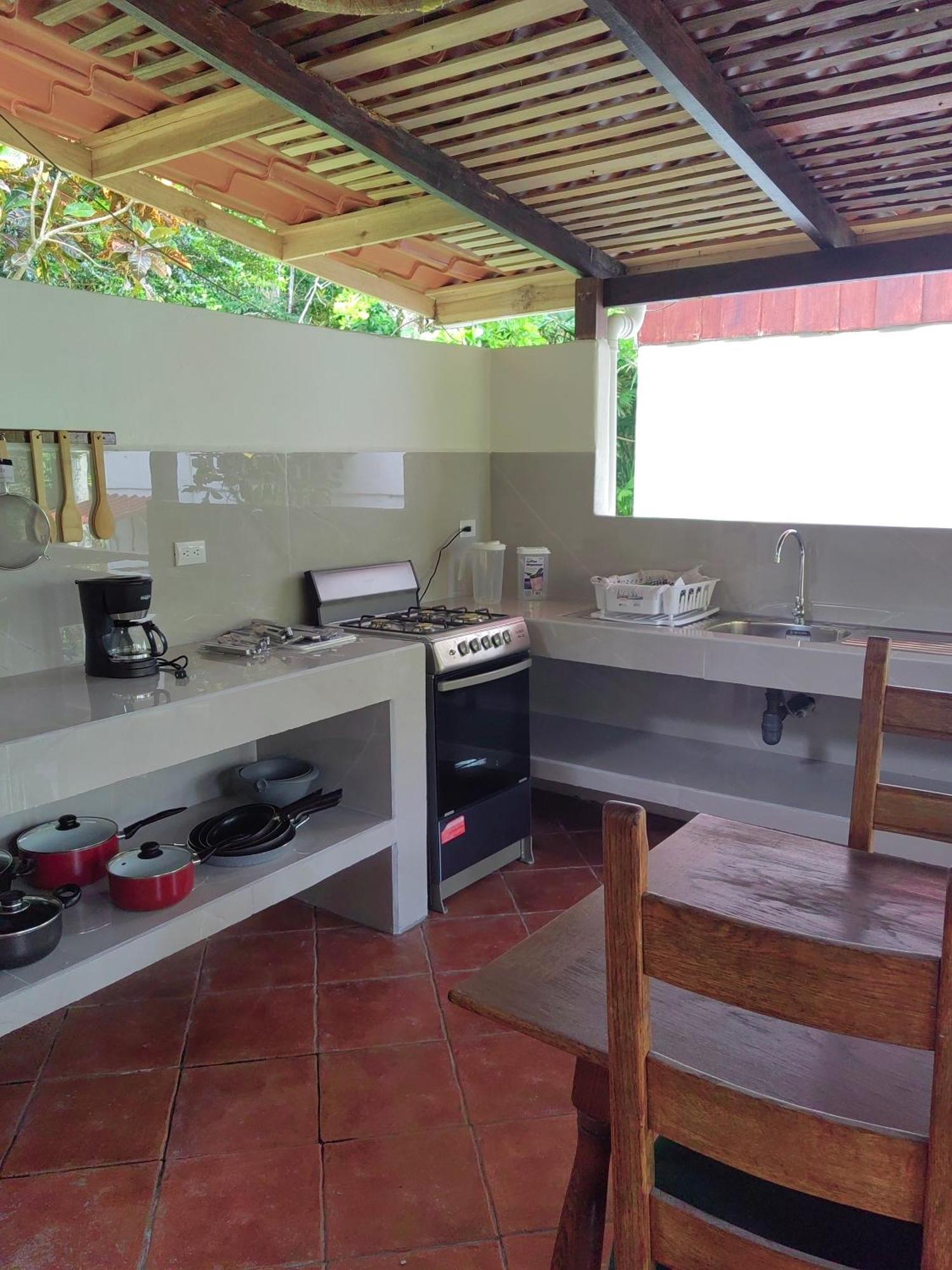 Cabinas Nirvana Ecolodge Cahuita Exterior photo