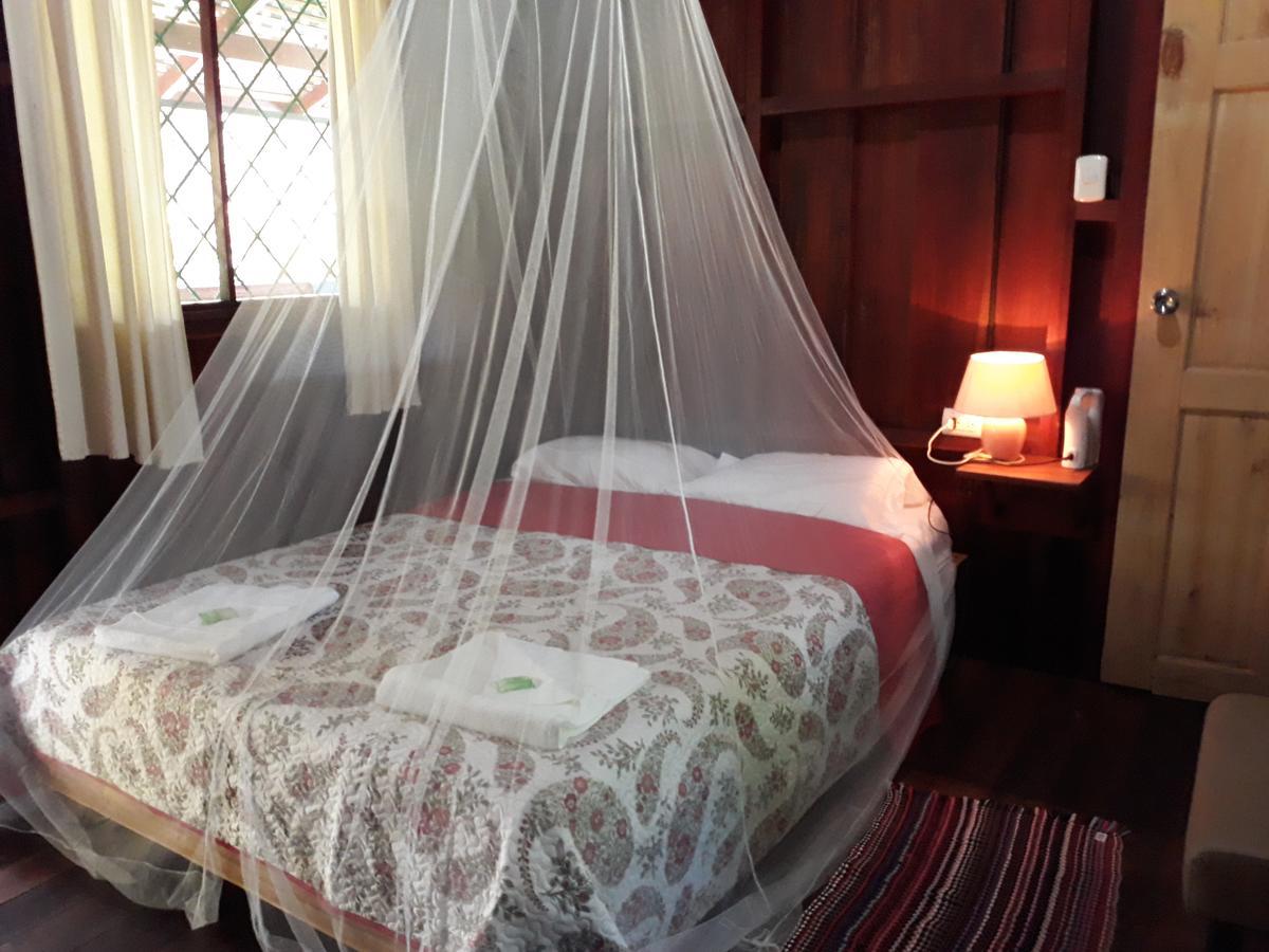 Cabinas Nirvana Ecolodge Cahuita Exterior photo