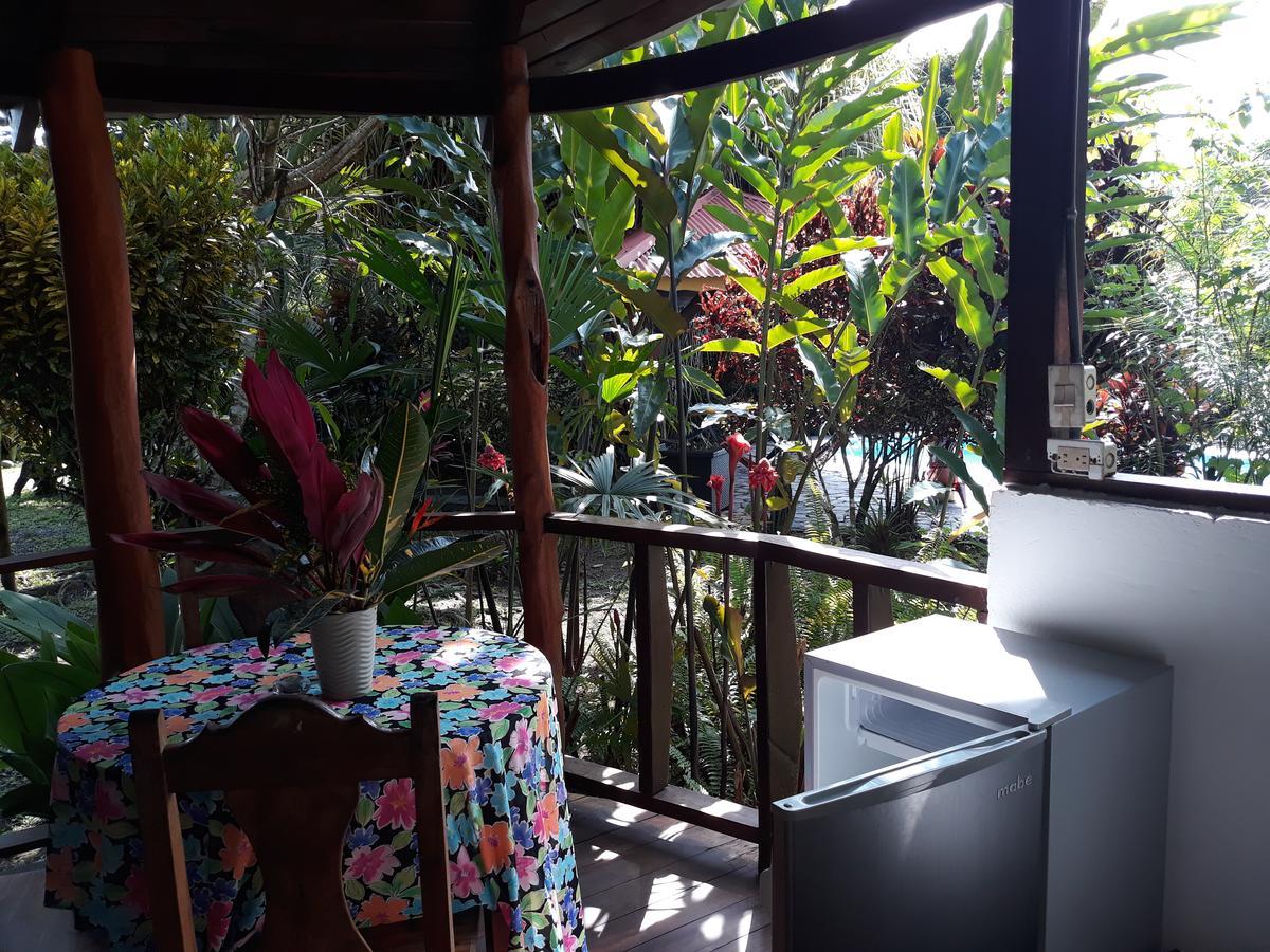Cabinas Nirvana Ecolodge Cahuita Exterior photo