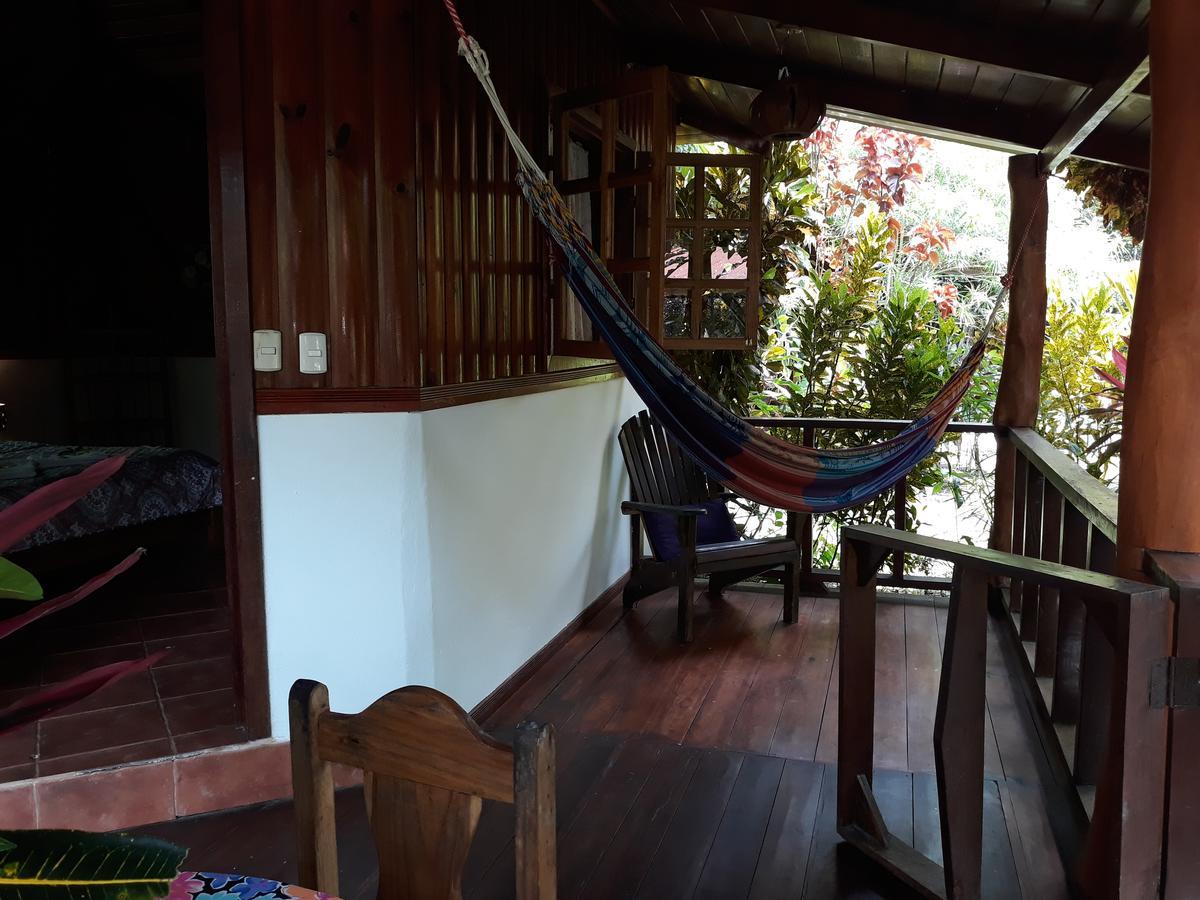 Cabinas Nirvana Ecolodge Cahuita Exterior photo