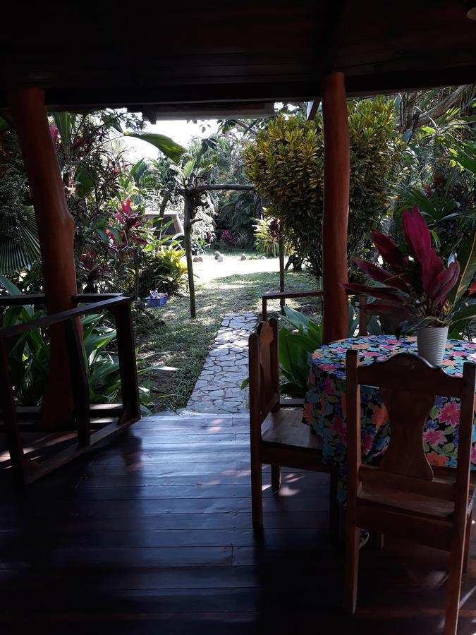Cabinas Nirvana Ecolodge Cahuita Exterior photo