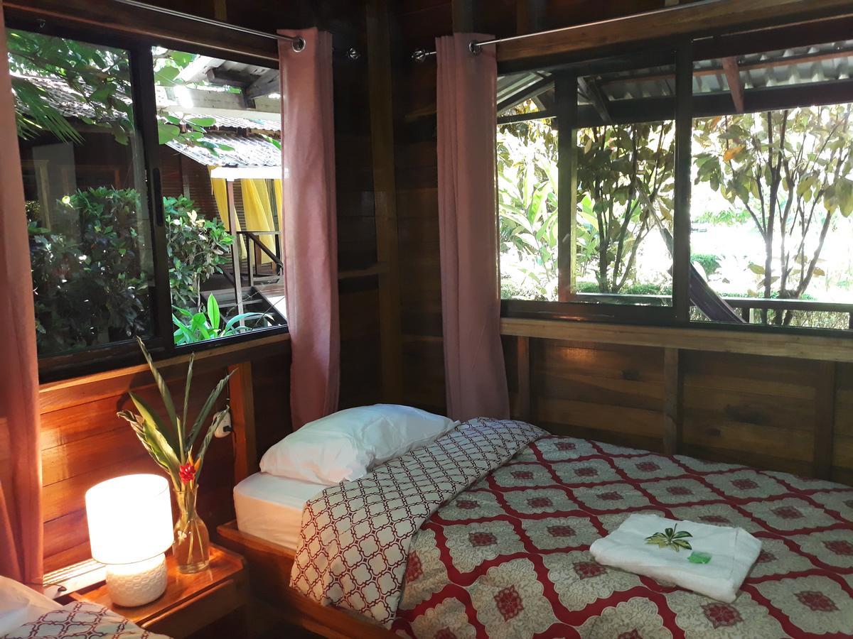 Cabinas Nirvana Ecolodge Cahuita Exterior photo